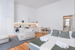 WHome Lisbon's Elite A Stylish & Modern Studio w Patio